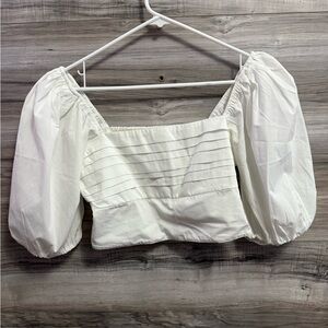 NWT Abercrombie and Fitch puffy sleeve crop top
